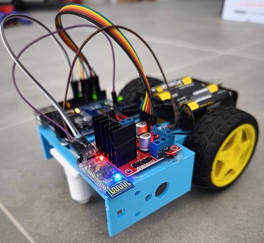 Bluetooth Kontrollü Arduino Robot Kiti